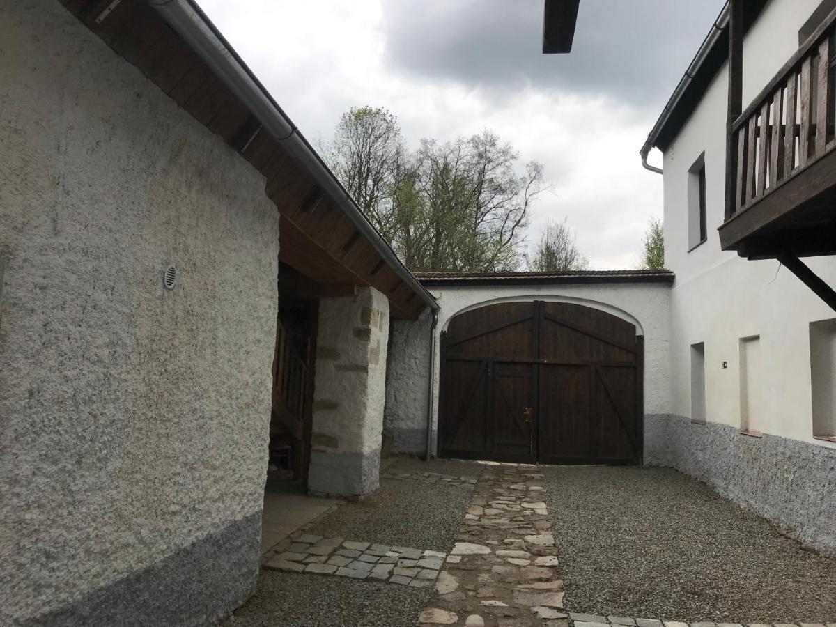 Villa Statek U Potoka Vimperk Exterior foto